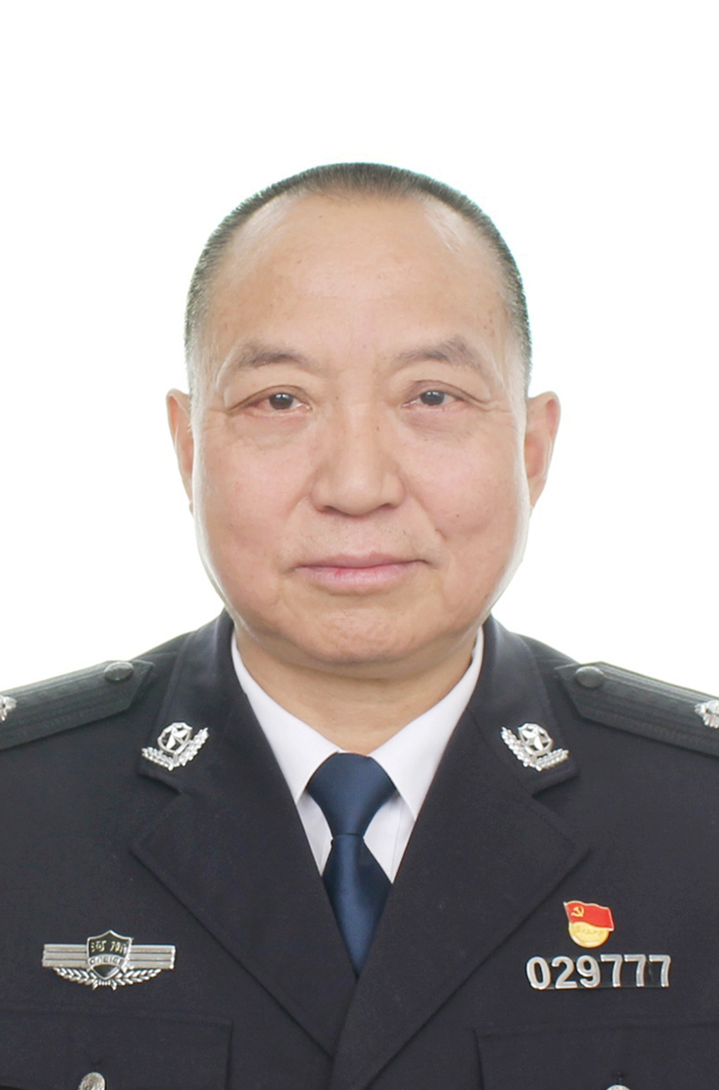 王中孚局长 2寸.jpg